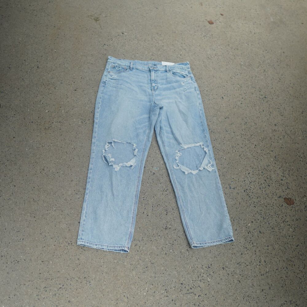 American Eagle Womens Jeans Size 16 NWT Light Wash Distressed Ankle Straight